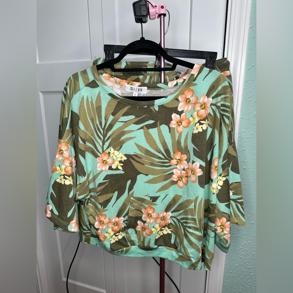 Oli Viv shirt and short set kangaroo pouch shortsleeve floral green XL